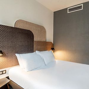 Chambre Lit King-Size avec Accès aux Personnes Handicapées